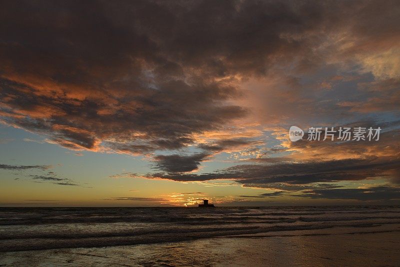 St Ouen sunset, Jersey，英国